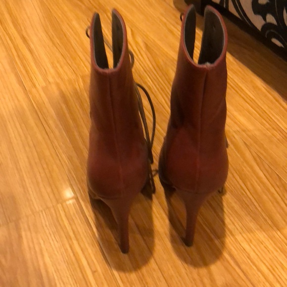 Michael Antonio Tie up booties - Picture 4 of 8